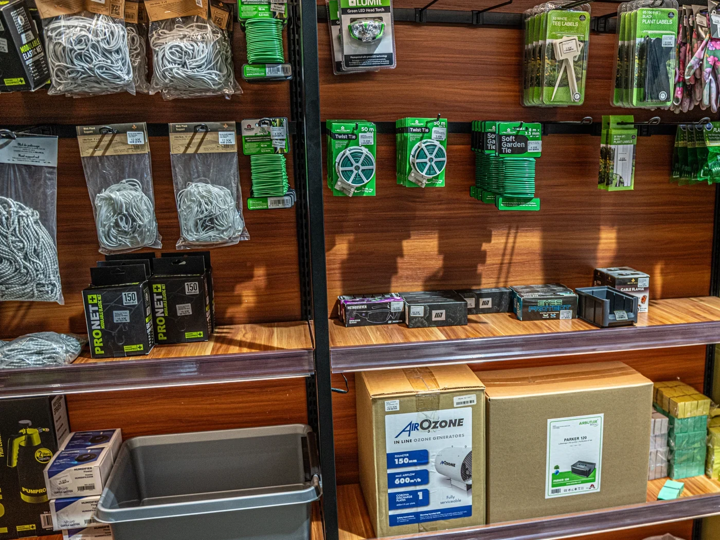 Airozone Inline-Ozongenerator, Pronet und Zubehör im Sortiment bei The Jungle Dortmund