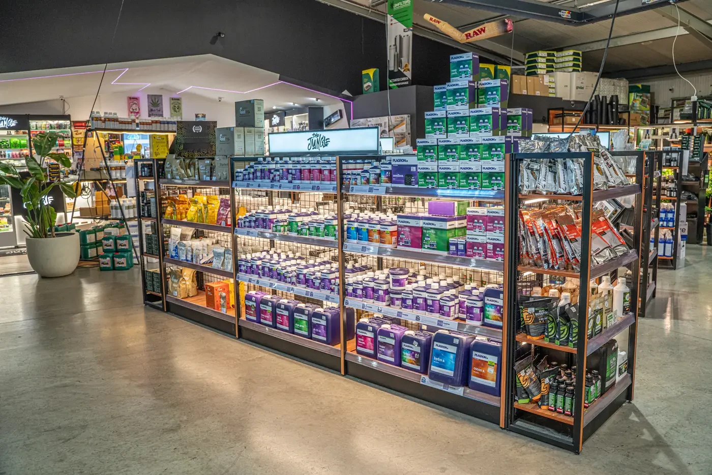 Plagron Dünger-Regal mit Linien für Erde, Coco und Hydro