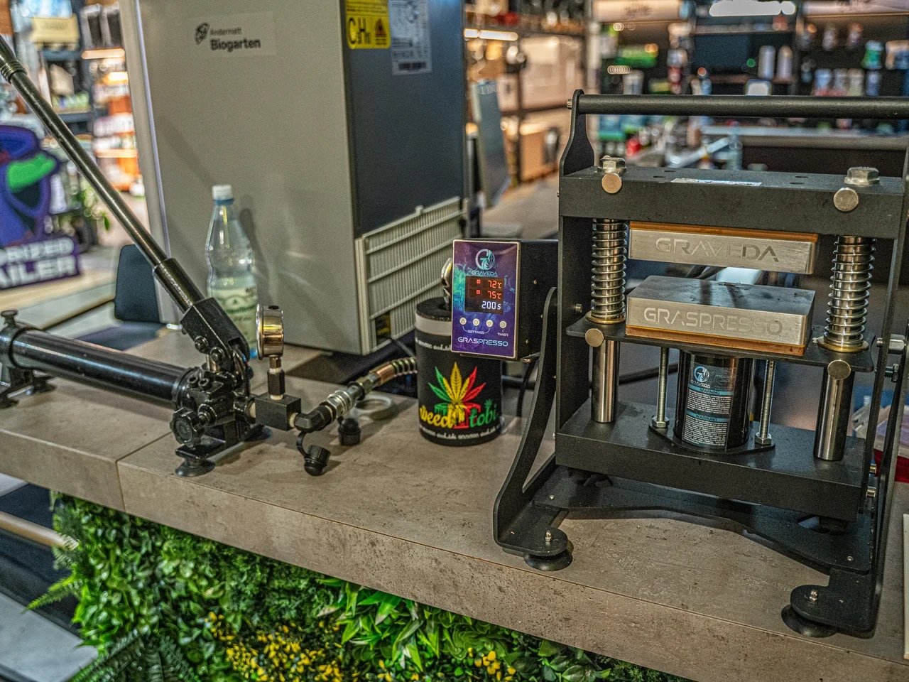 Graveda Graspresso Rosinpresse an der Theke bei The Jungle in Dortmund